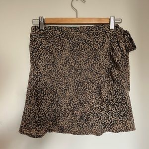 Garage wrap skirt